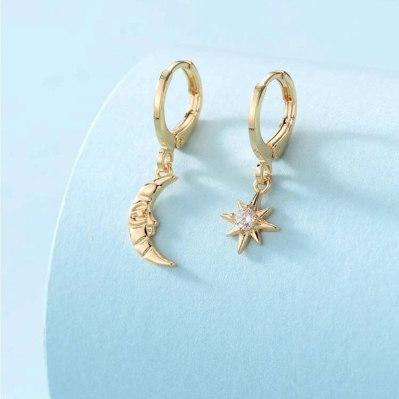 Gold 4/$25 Sun Moon Rhinestone Earrings - Picture 2 of 2
